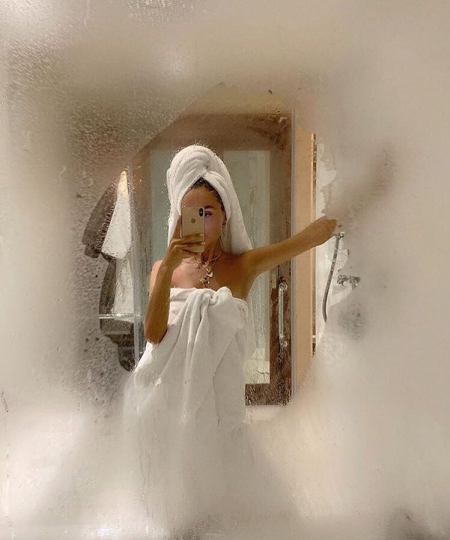 Chụp hình ảnh selfie Lúc vừa phải tắm xong