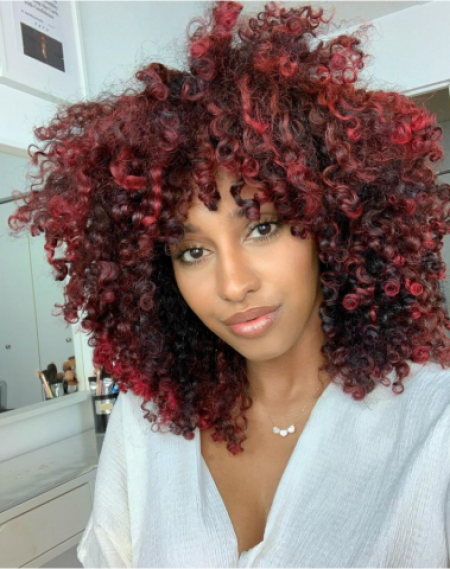 Tóc nhuộm đỏ: Tóc nhuộm đỏ thể hiện sự mạnh mẽ, nổi bật và cá tính. Bạn cũng có thể thể hiện phong cách và cá tính riêng qua kiểu tóc này. Hãy cùng trải nghiệm với những hình ảnh thú vị về kiểu tóc này và tìm cho mình một phiên bản phù hợp.