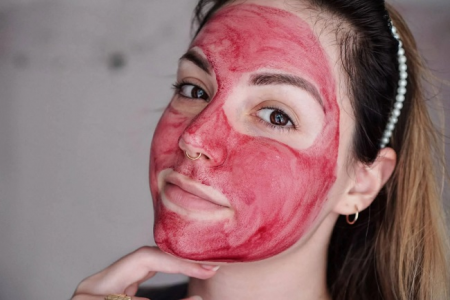 Sau khi sử dụng Red Peel có thể đắp mặt nạ dưỡng ẩm da