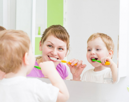 Dùng kem đánh răng không chứa flour có khiến trẻ bị sâu răng