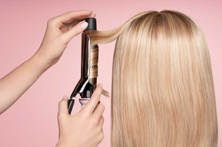 Máy làm tóc uốn xoăn: Với máy làm tóc uốn xoăn chuyên nghiệp, bạn có thể tạo nên những kiểu tóc ấn tượng và độc đáo. Sử dụng chúng, bạn có thể thay đổi kiểu tóc của mình liên tục mà không cần đến salon. Hãy xem hình ảnh để khám phá thêm về các dòng máy làm tóc uốn xoăn hiện đại này!