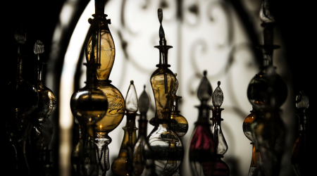 feature-photo-history-of-perfume